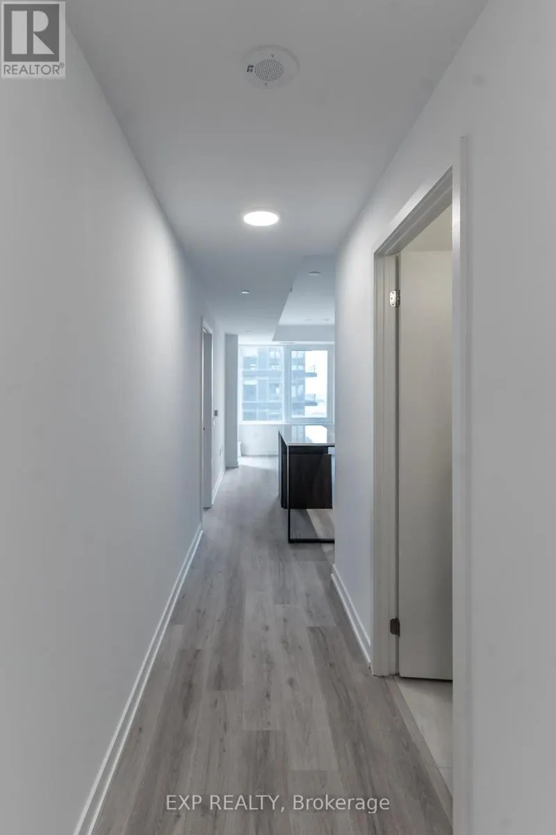 1111 - 395 SQUARE ONE DRIVE