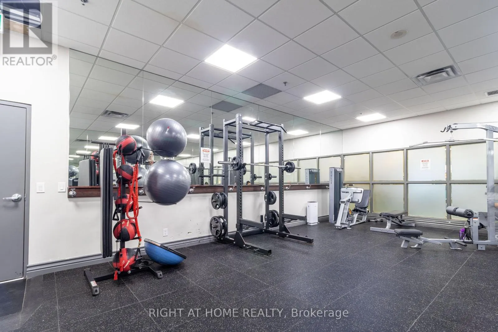 511 - 349 RATHBURN ROAD W