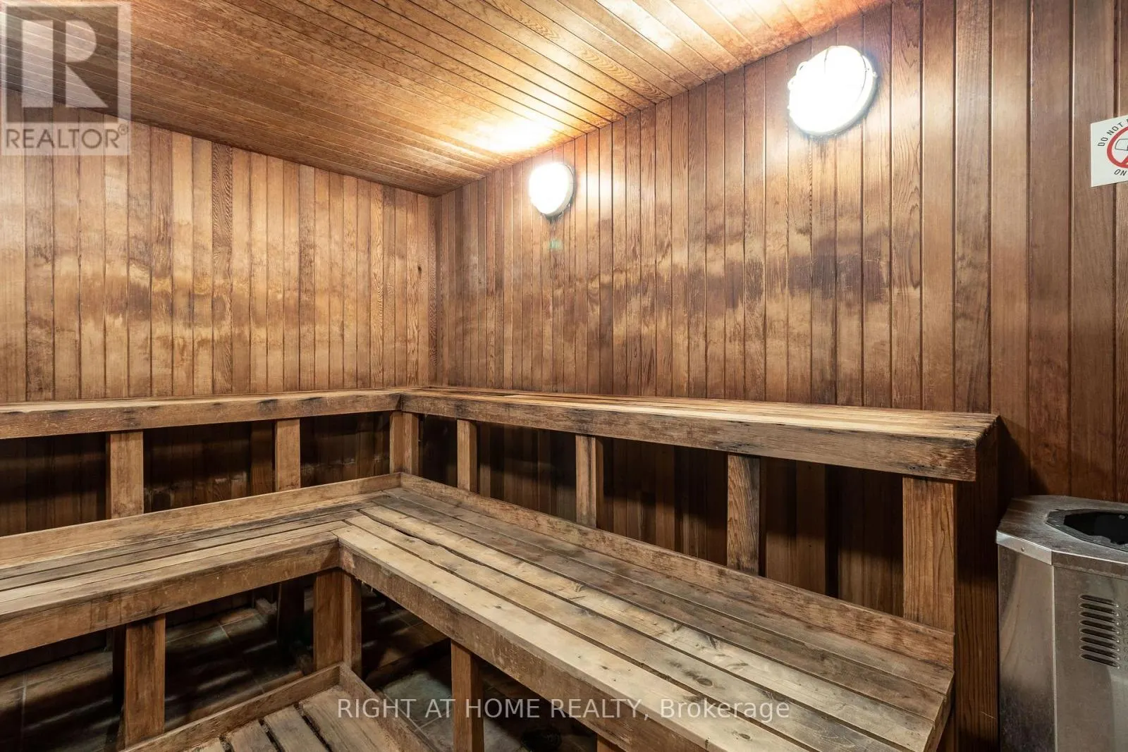 511 - 349 RATHBURN ROAD W