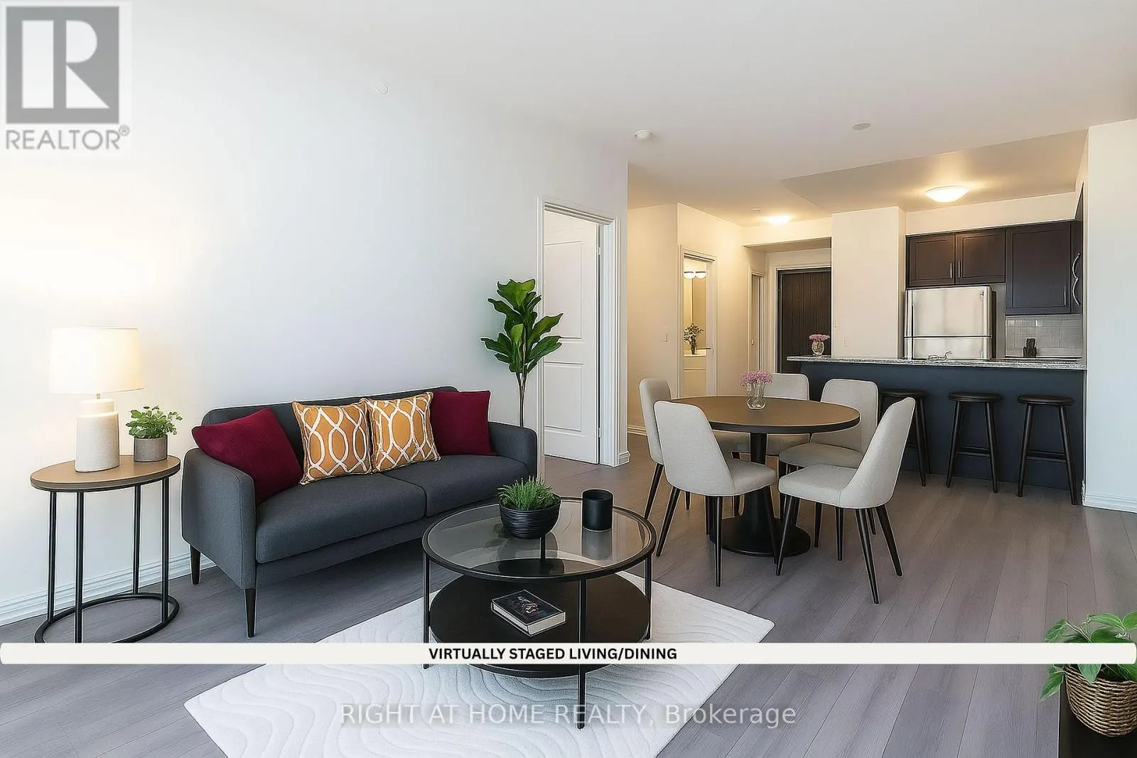 511 - 349 RATHBURN ROAD W