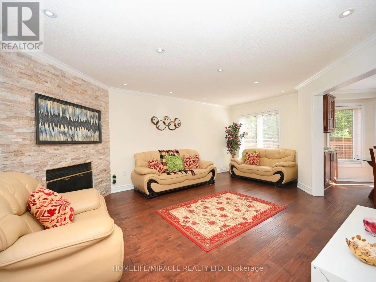 1184 WINDSOR HILL BOULEVARD