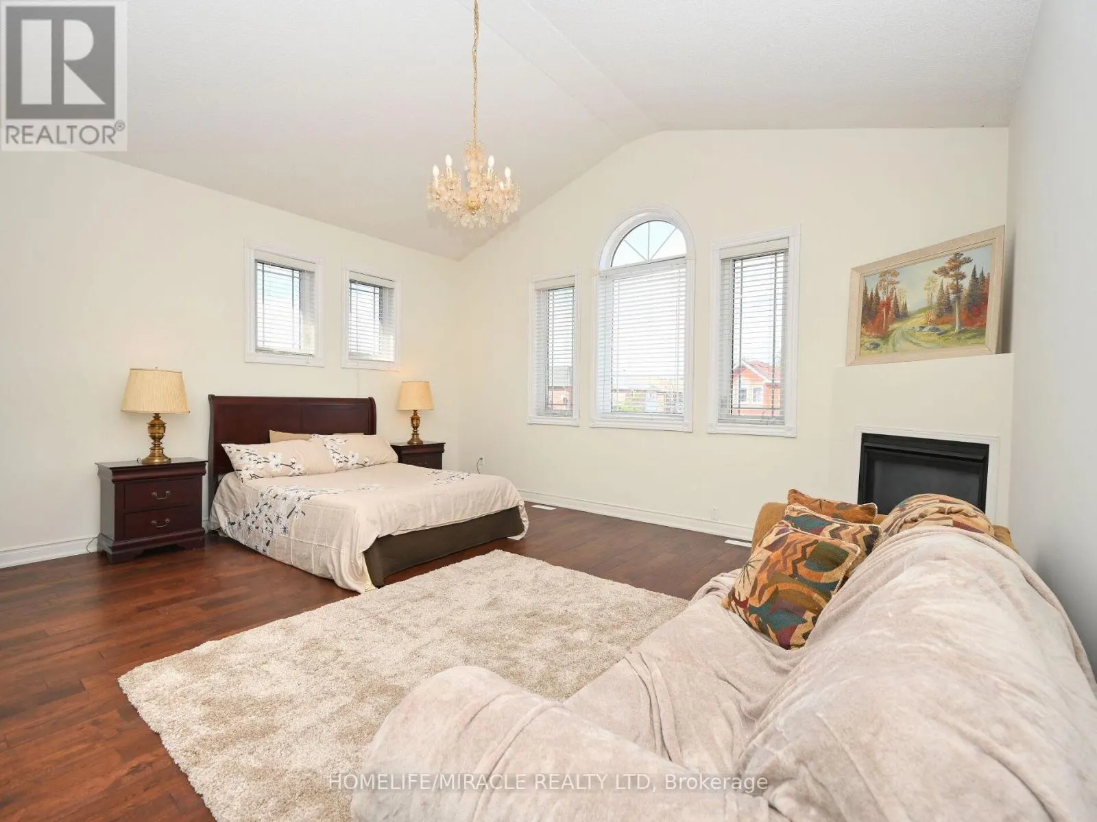 1184 WINDSOR HILL BOULEVARD