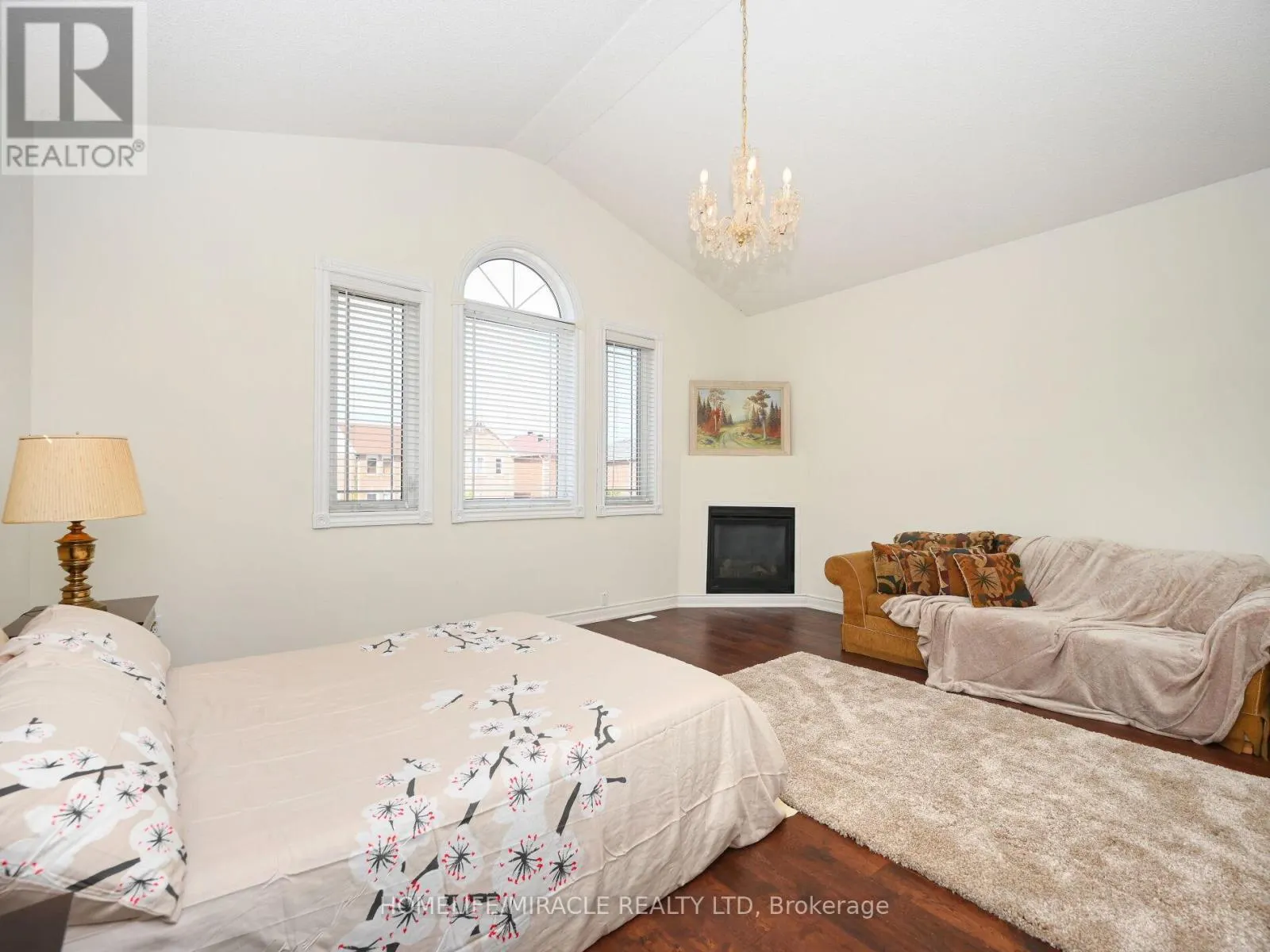 1184 WINDSOR HILL BOULEVARD