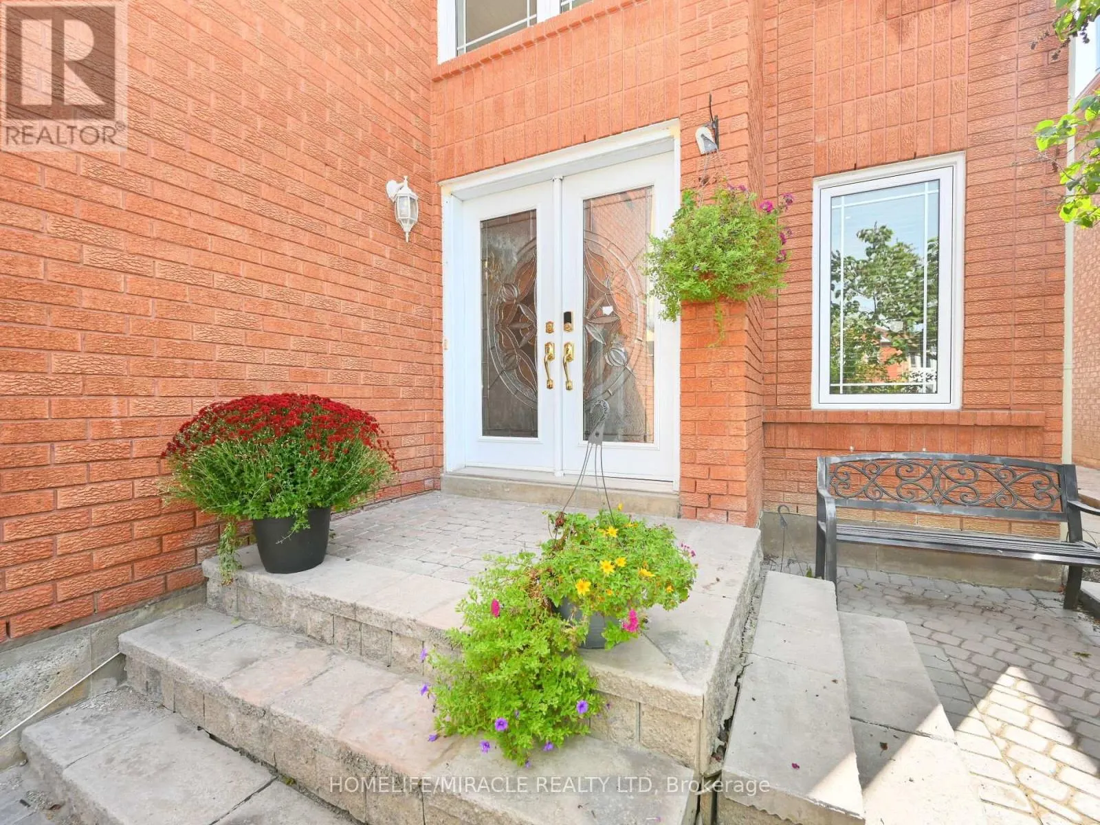 1184 WINDSOR HILL BOULEVARD