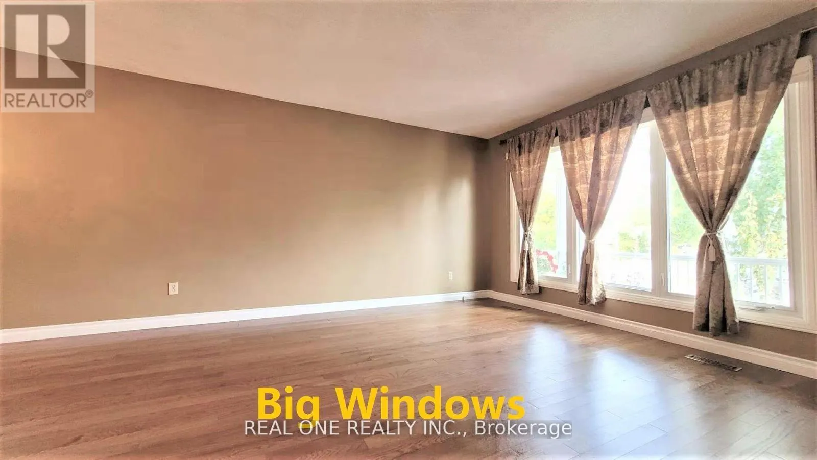 UPPER - 2405 BENEDET DRIVE