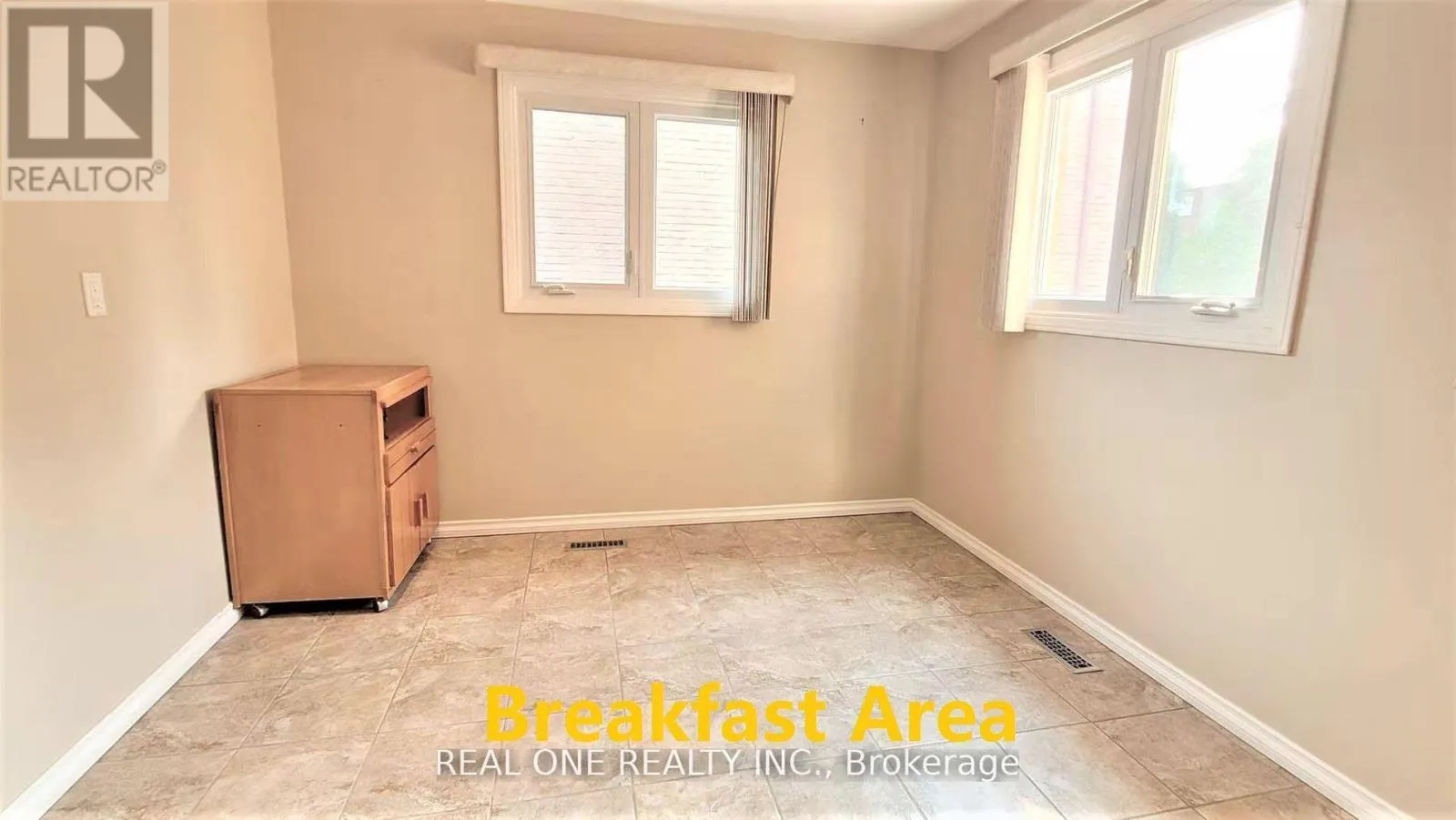 UPPER - 2405 BENEDET DRIVE