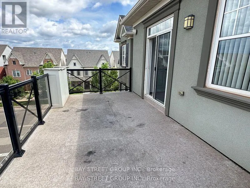 305 - 2333 SAWGRASS DRIVE