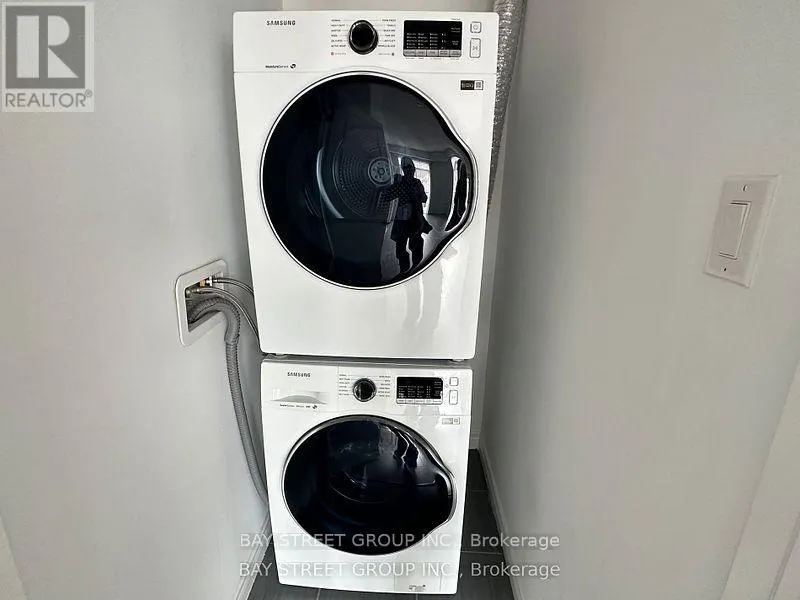 305 - 2333 SAWGRASS DRIVE