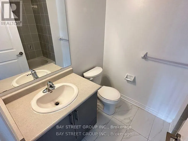 305 - 2333 SAWGRASS DRIVE