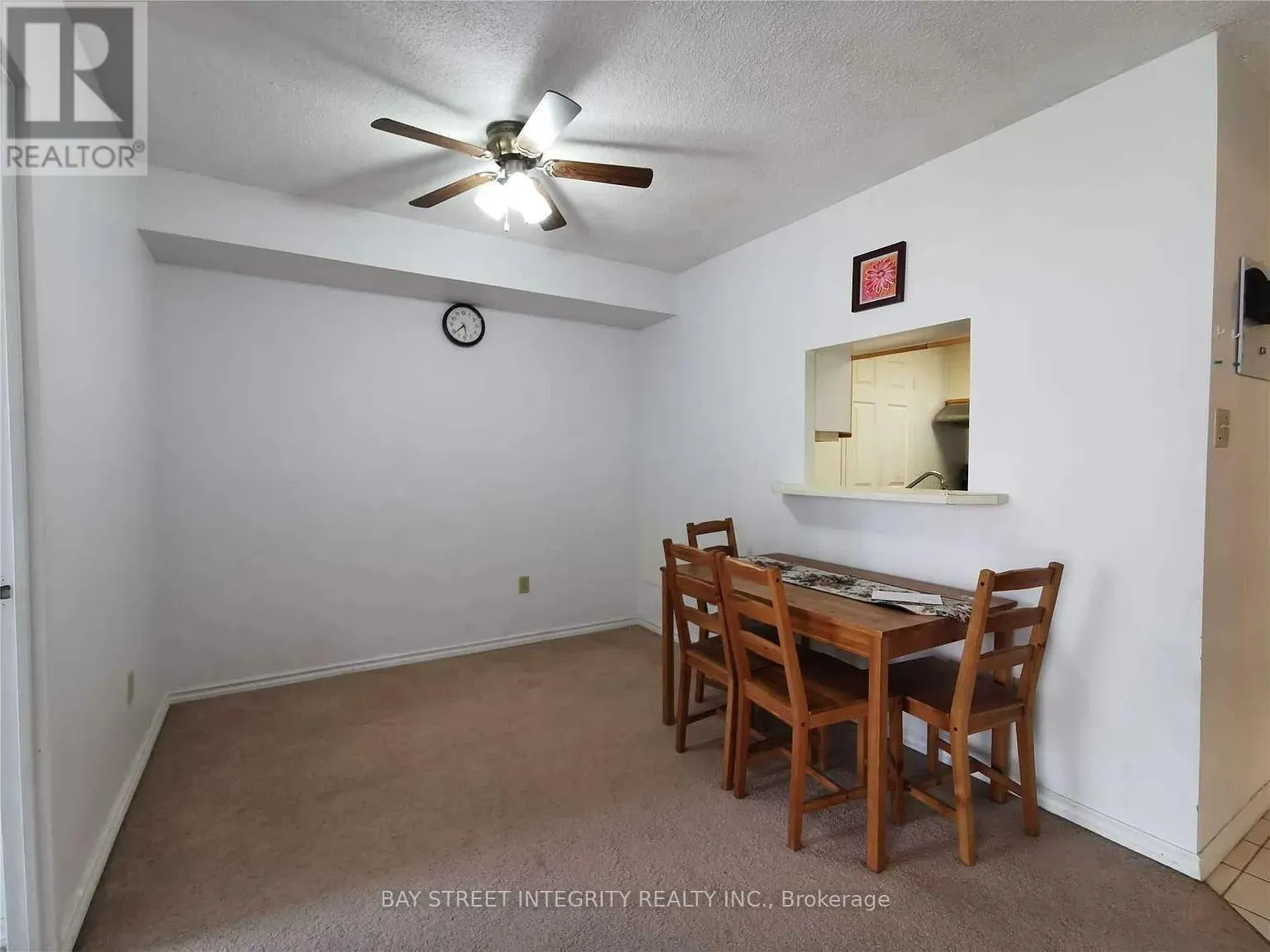 1011 - 265 ENFIELD PLACE