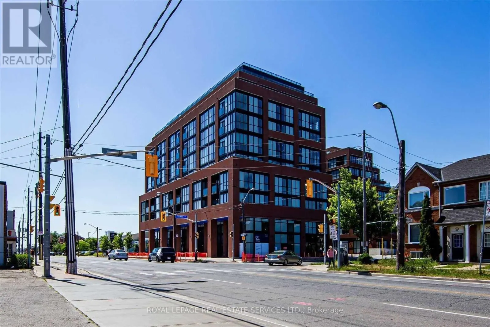 106 - 2300 ST CLAIR AVENUE W