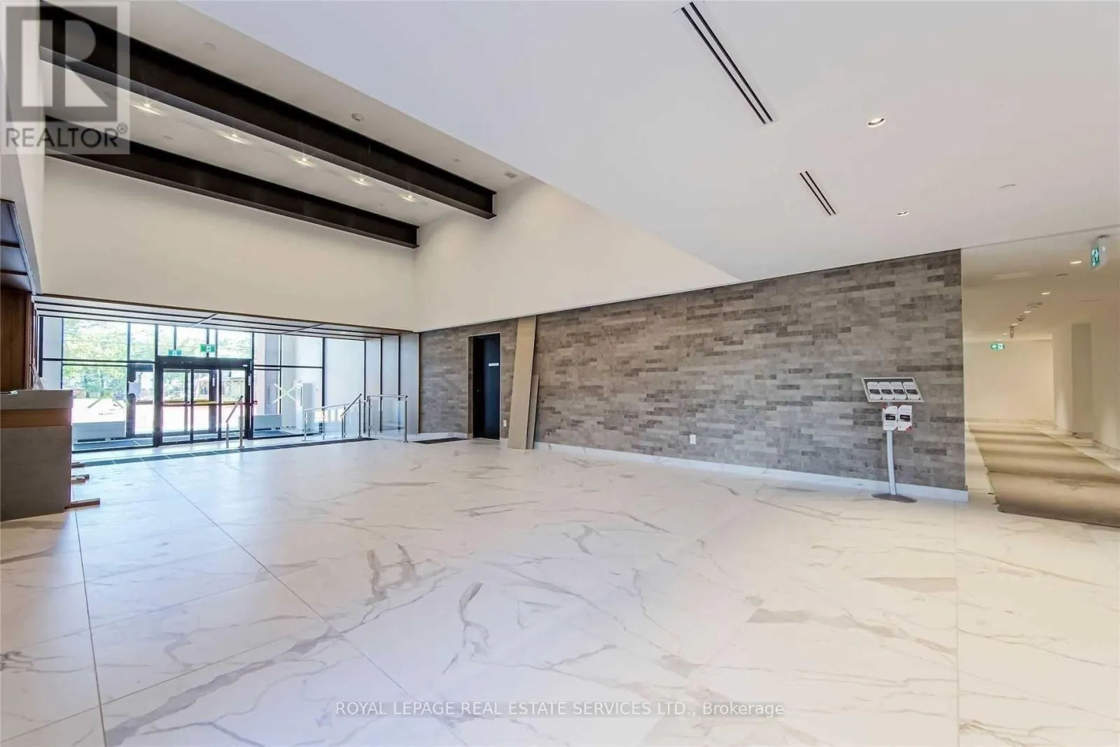 106 - 2300 ST CLAIR AVENUE W