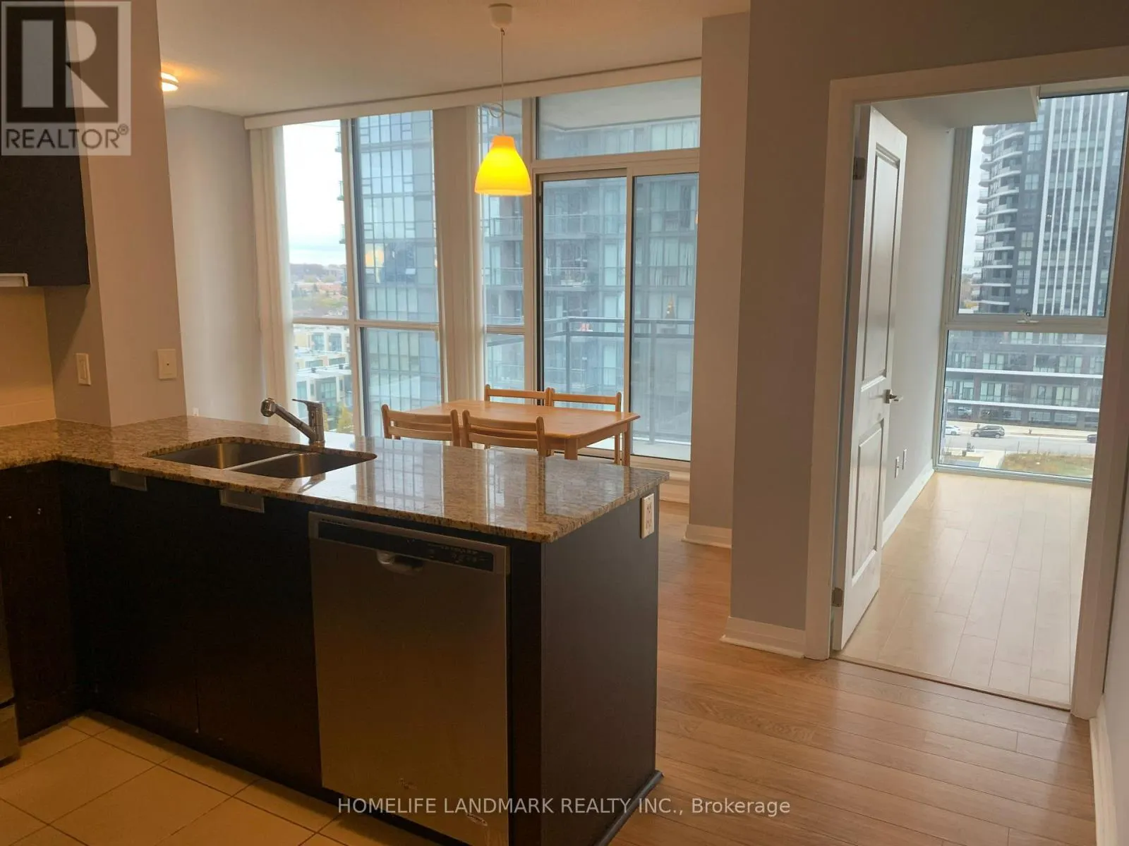 802 - 55 EGLINTON AVENUE W