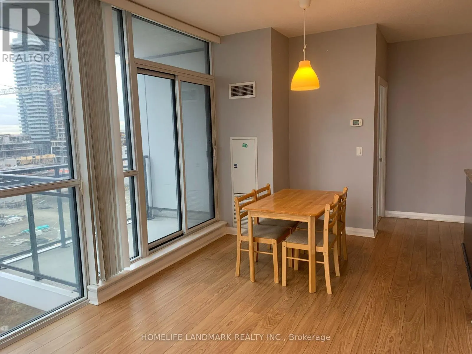 802 - 55 EGLINTON AVENUE W