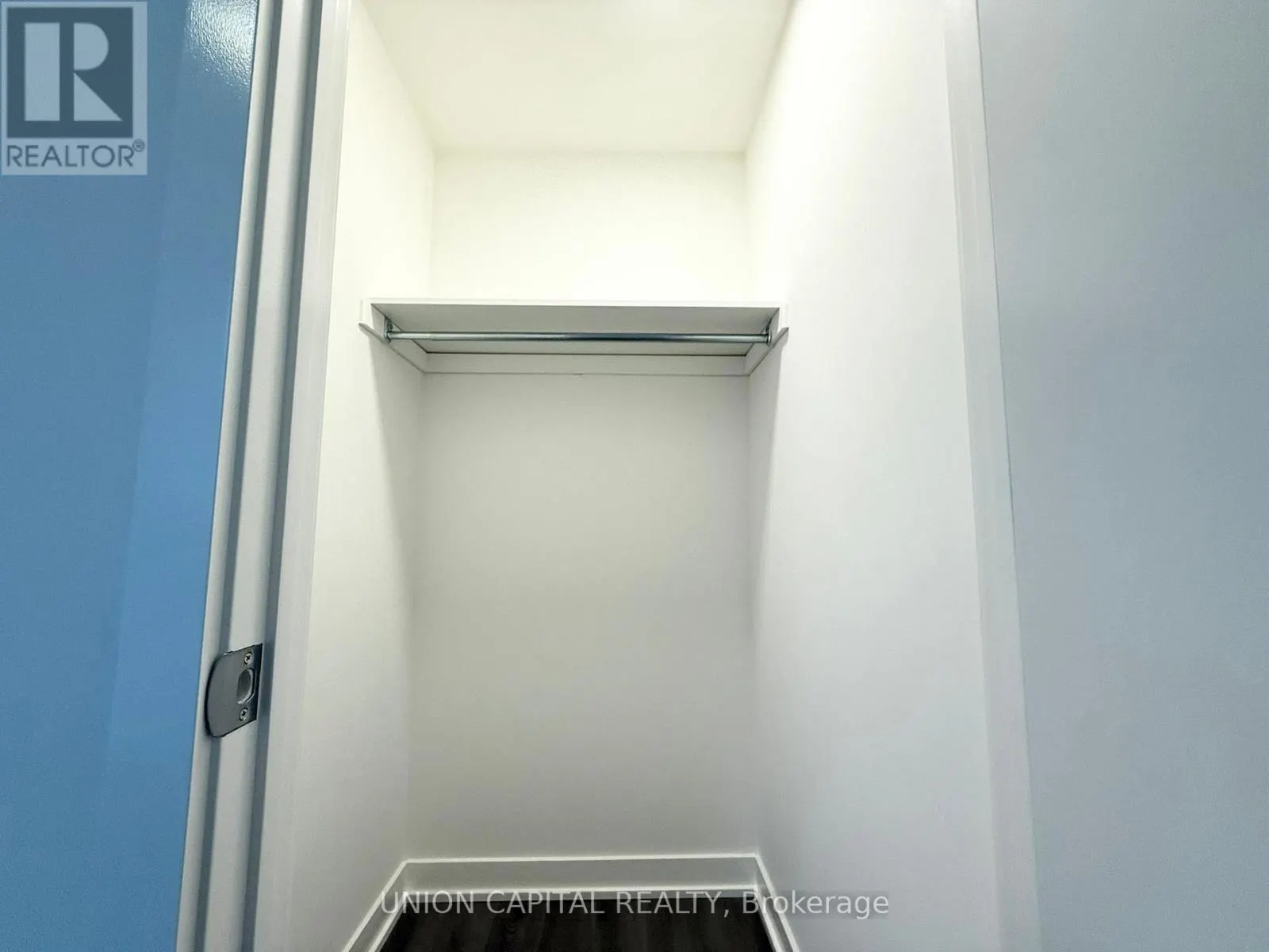 704 - 3071 TRAFALGAR ROAD