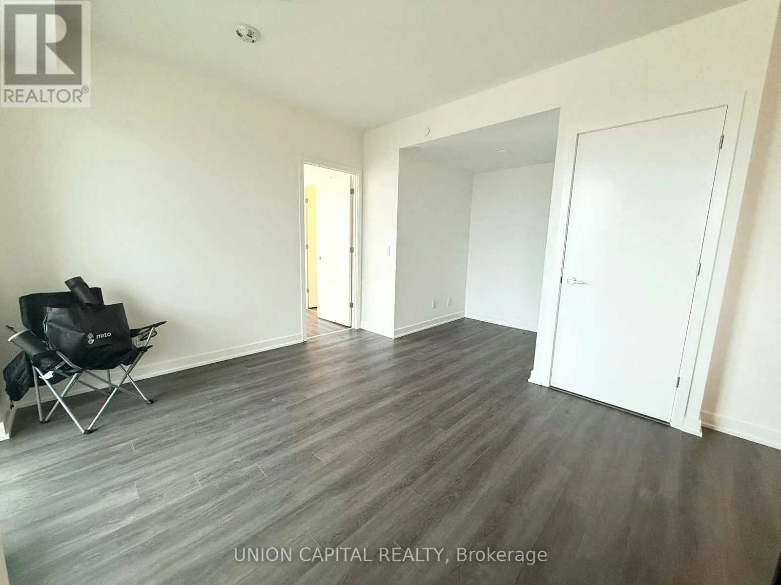 704 - 3071 TRAFALGAR ROAD