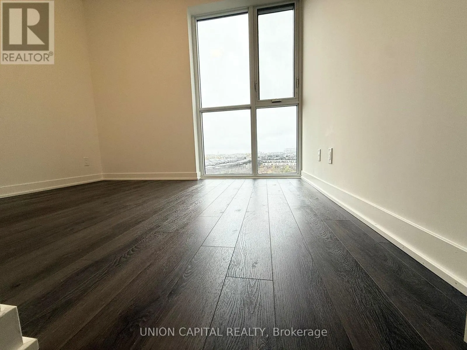 704 - 3071 TRAFALGAR ROAD