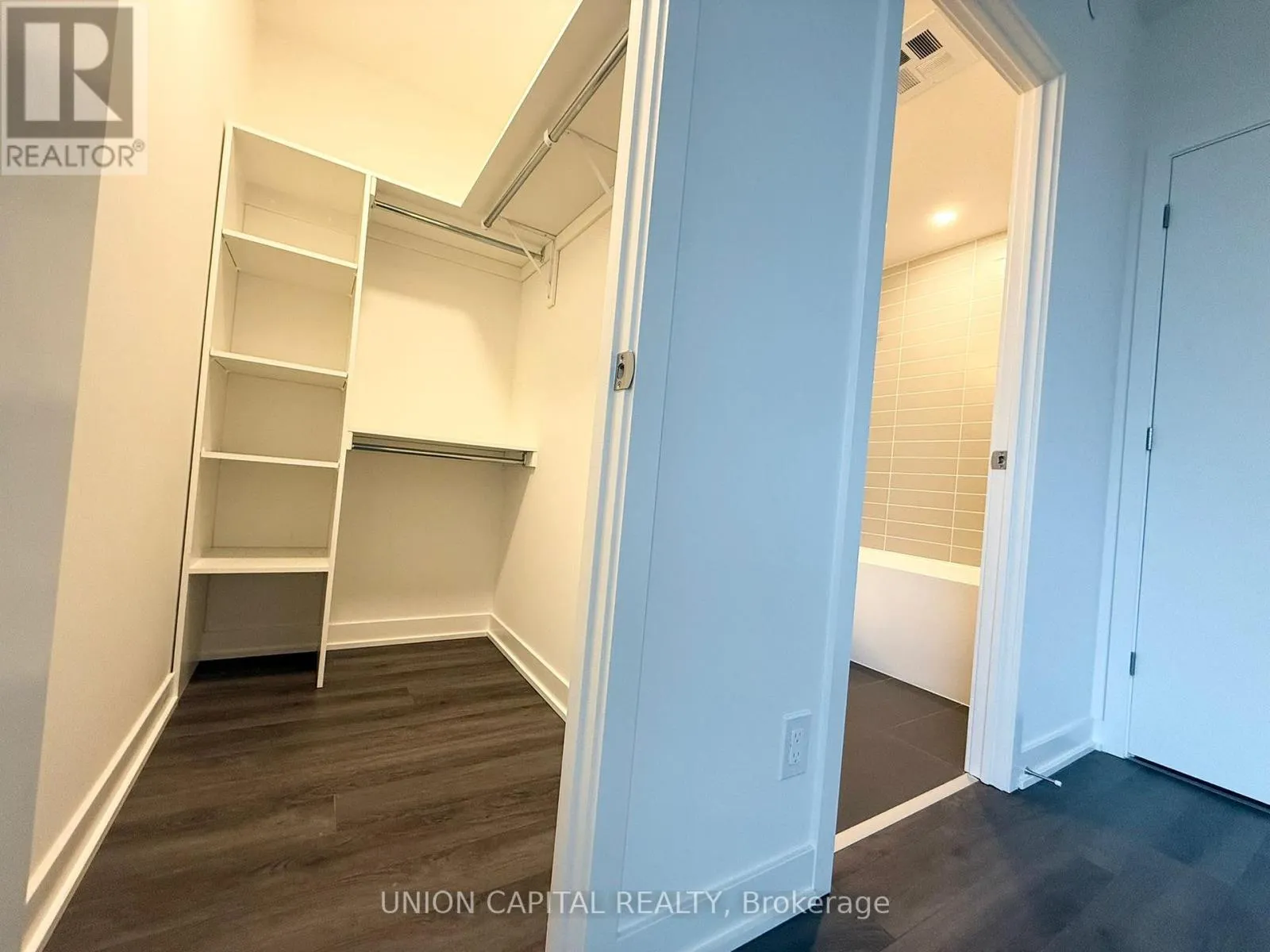 704 - 3071 TRAFALGAR ROAD