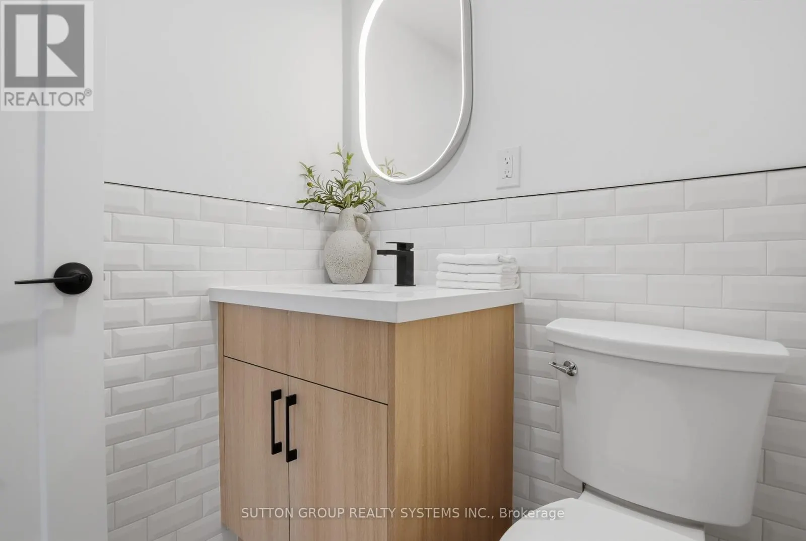 904 - 65 SOUTHPORT STREET