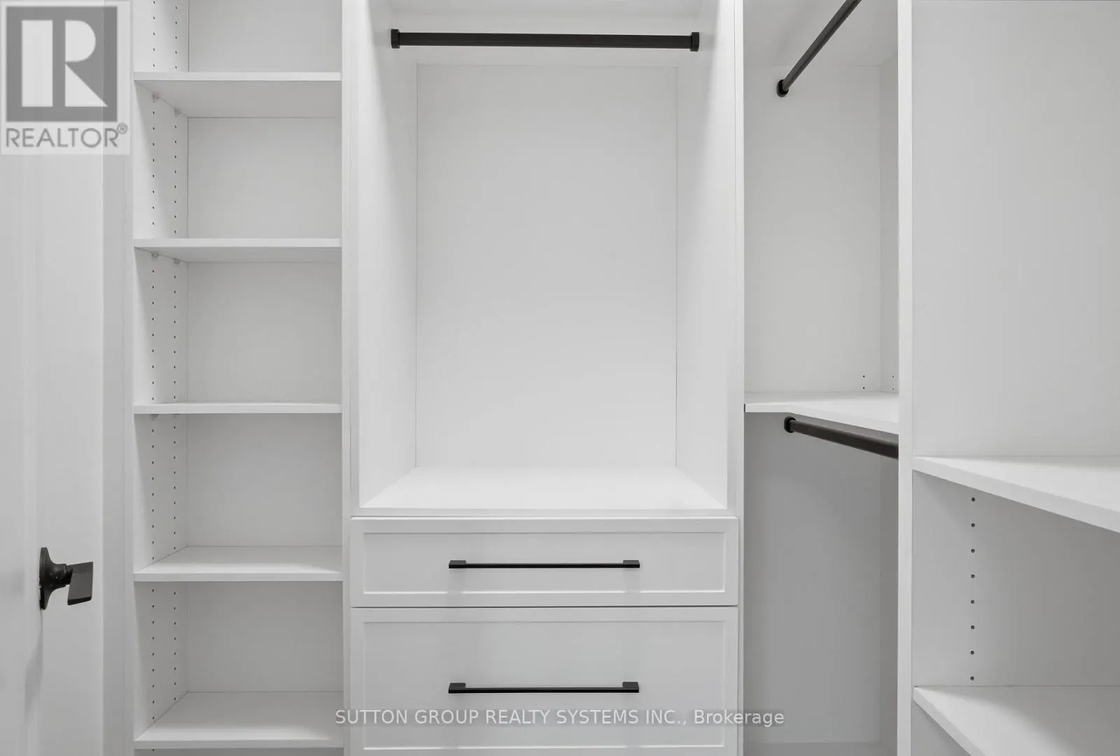 904 - 65 SOUTHPORT STREET