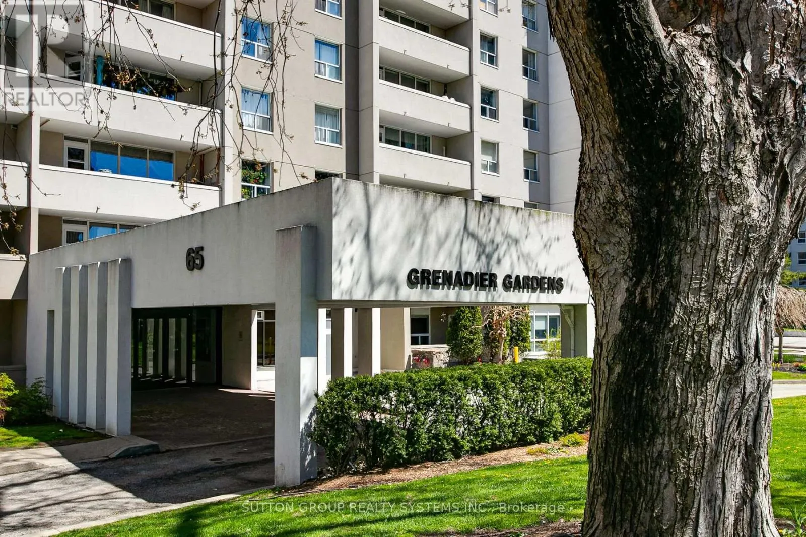 904 - 65 SOUTHPORT STREET