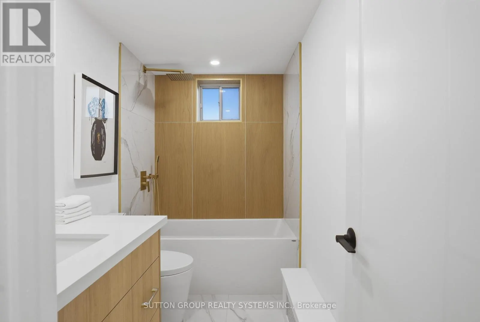 904 - 65 SOUTHPORT STREET