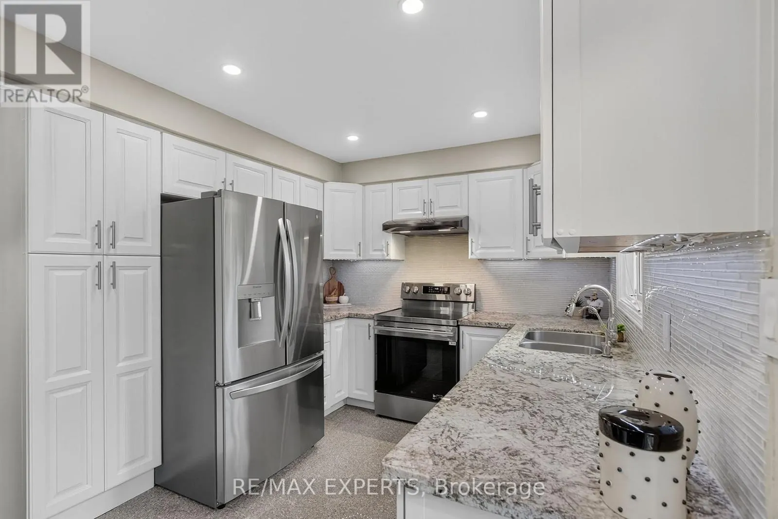 1382 HAZEL MCCLEARY DRIVE