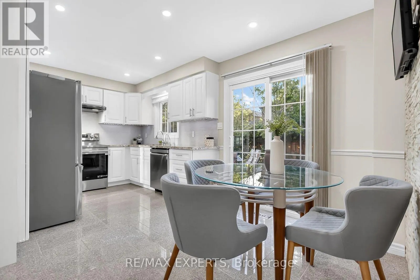 1382 HAZEL MCCLEARY DRIVE