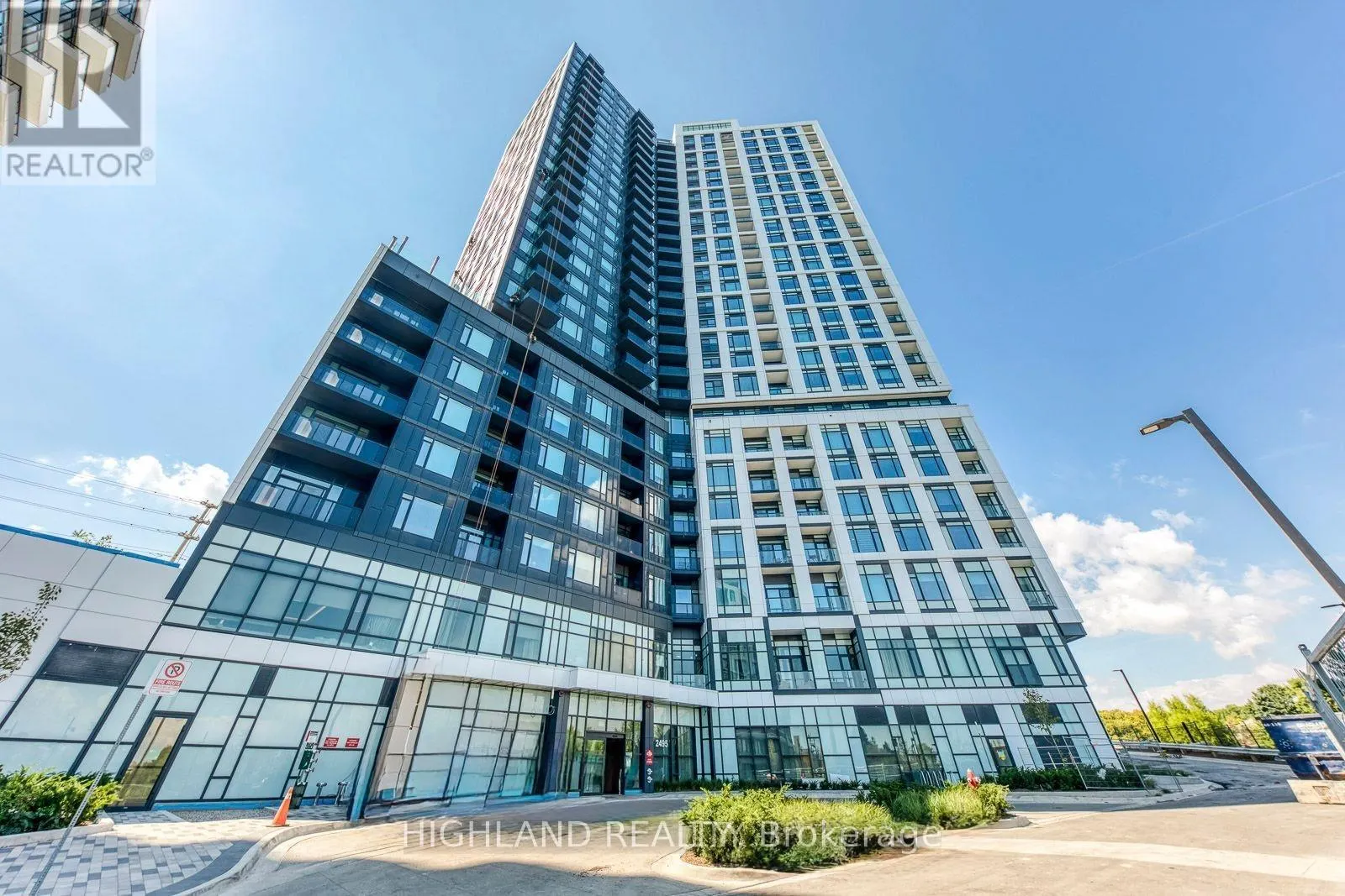 2612 - 2495 EGLINTON AVENUE W