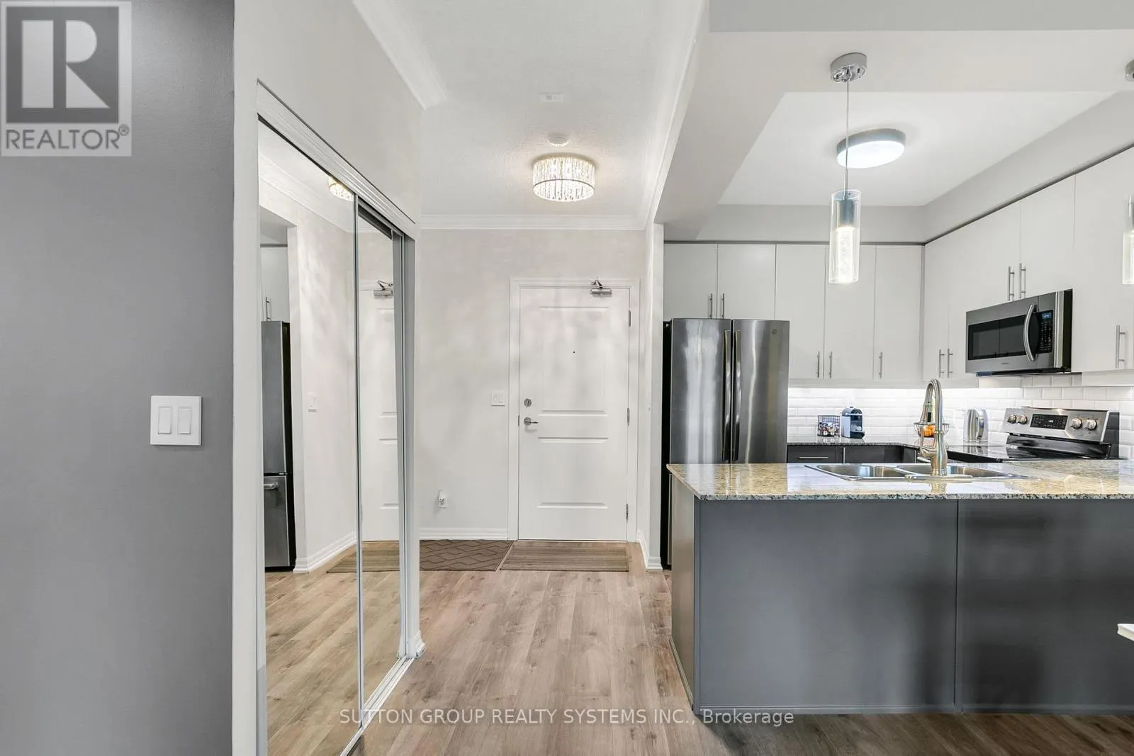 303 - 245 DALESFORD ROAD