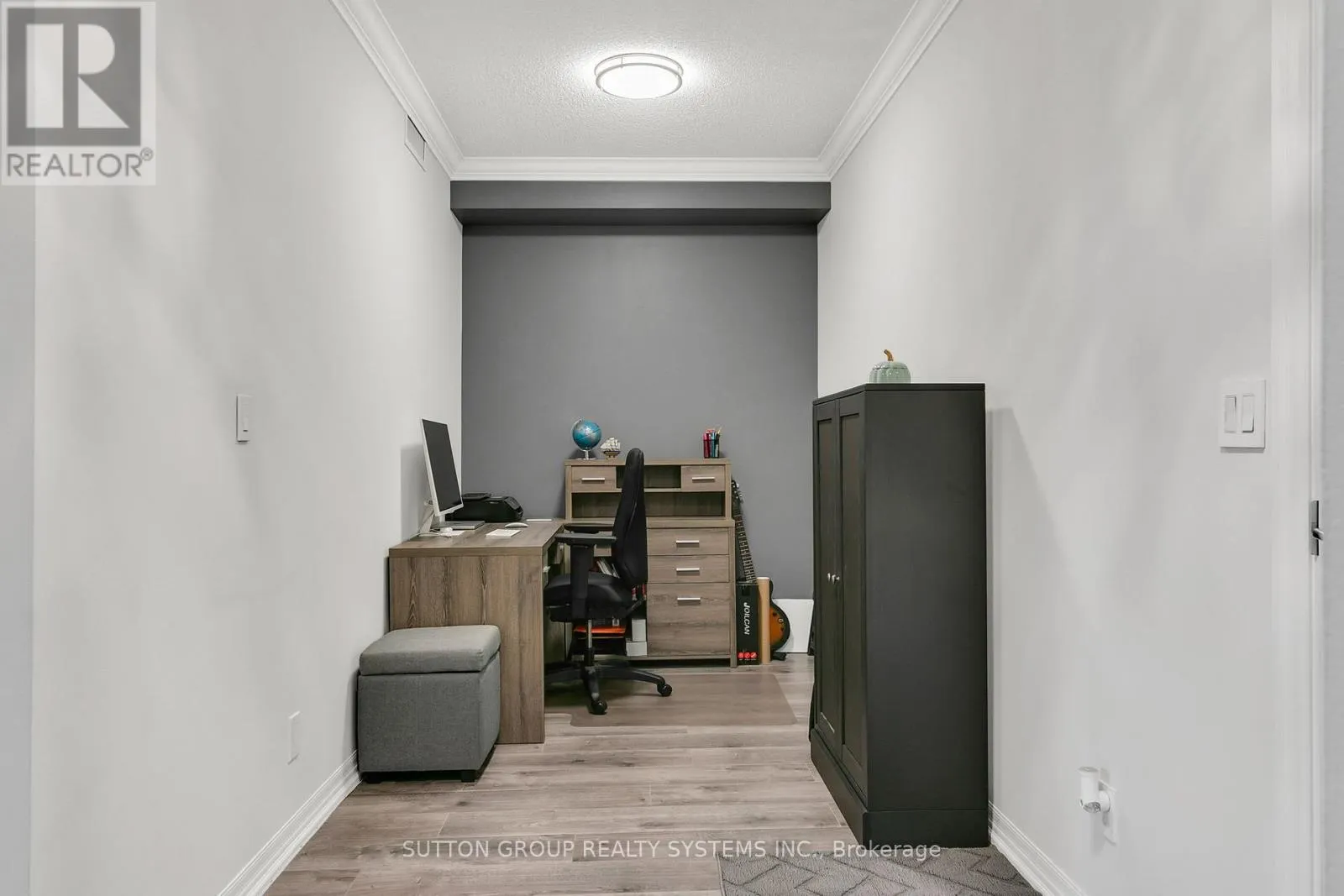 303 - 245 DALESFORD ROAD