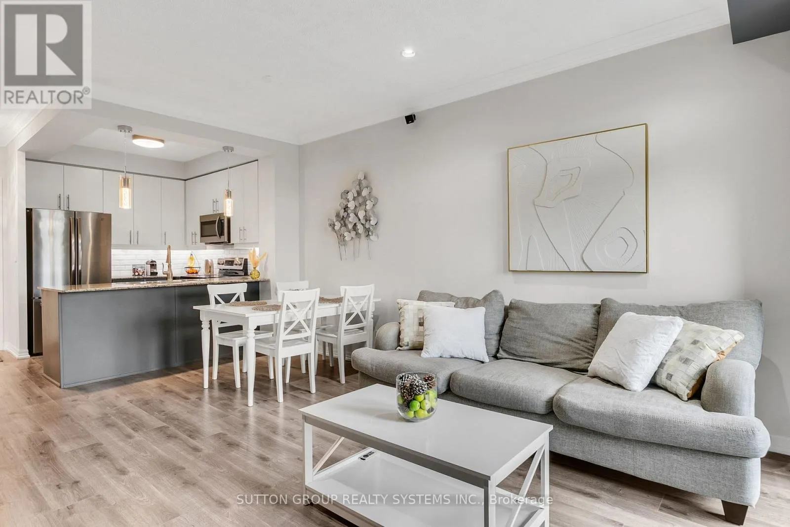 303 - 245 DALESFORD ROAD