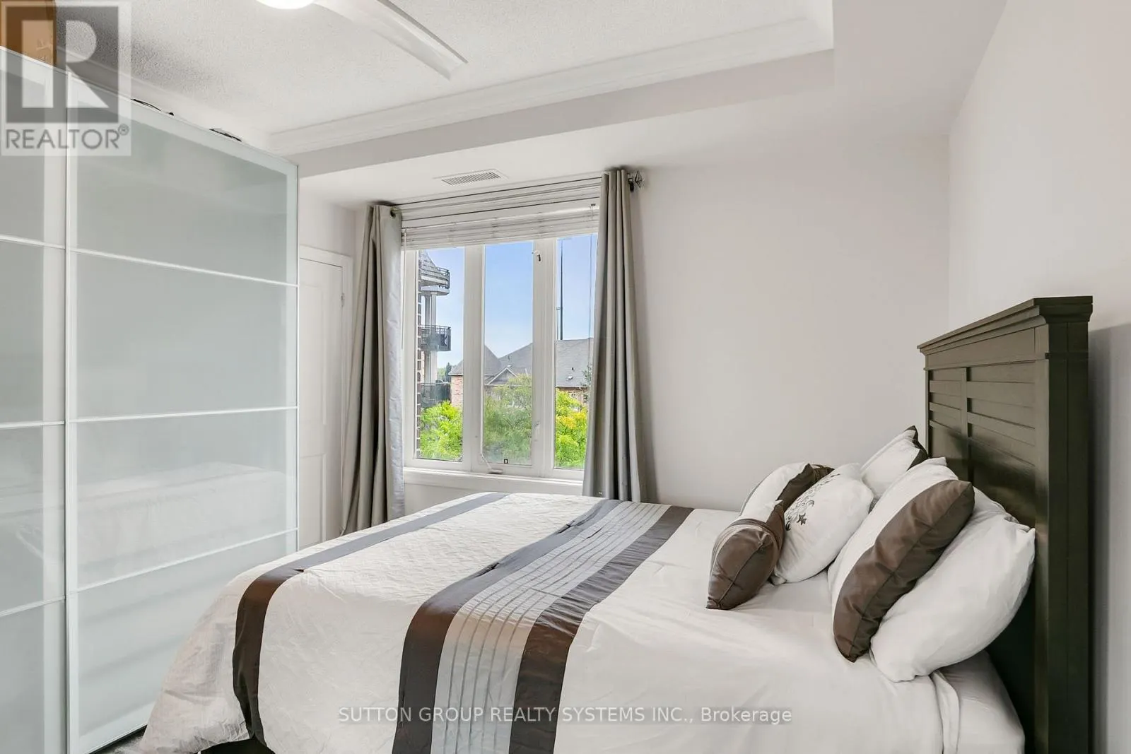 303 - 245 DALESFORD ROAD