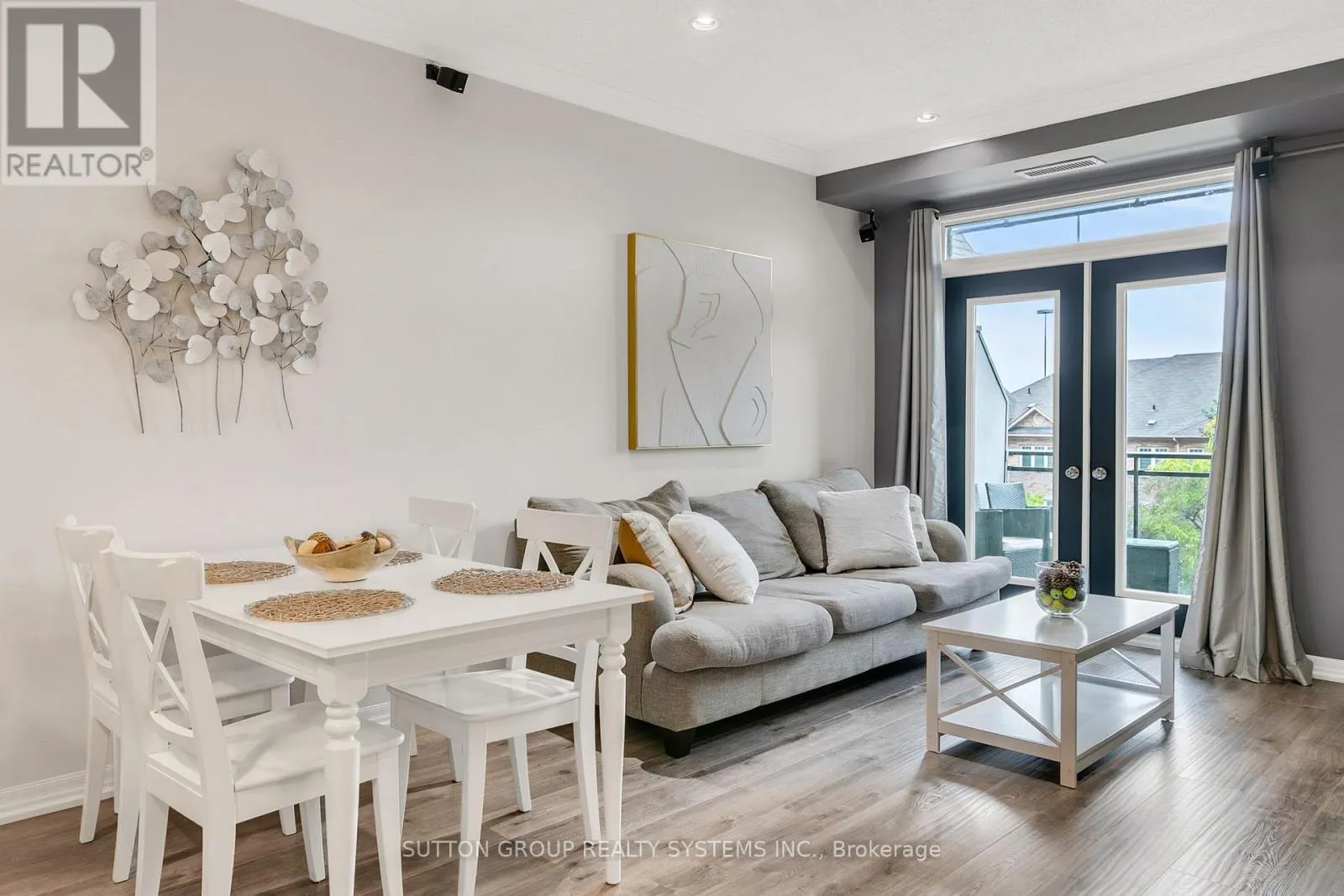 303 - 245 DALESFORD ROAD