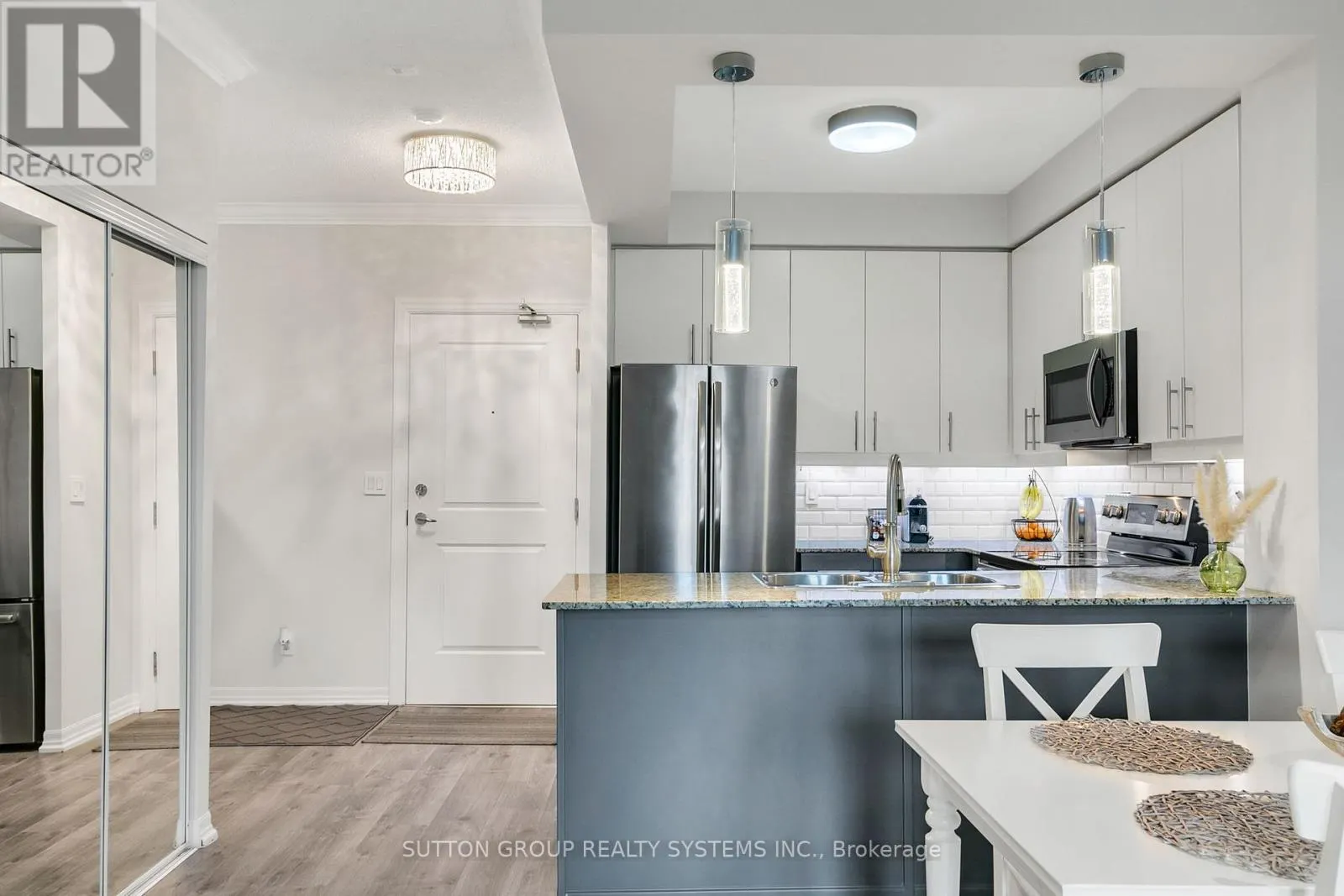 303 - 245 DALESFORD ROAD