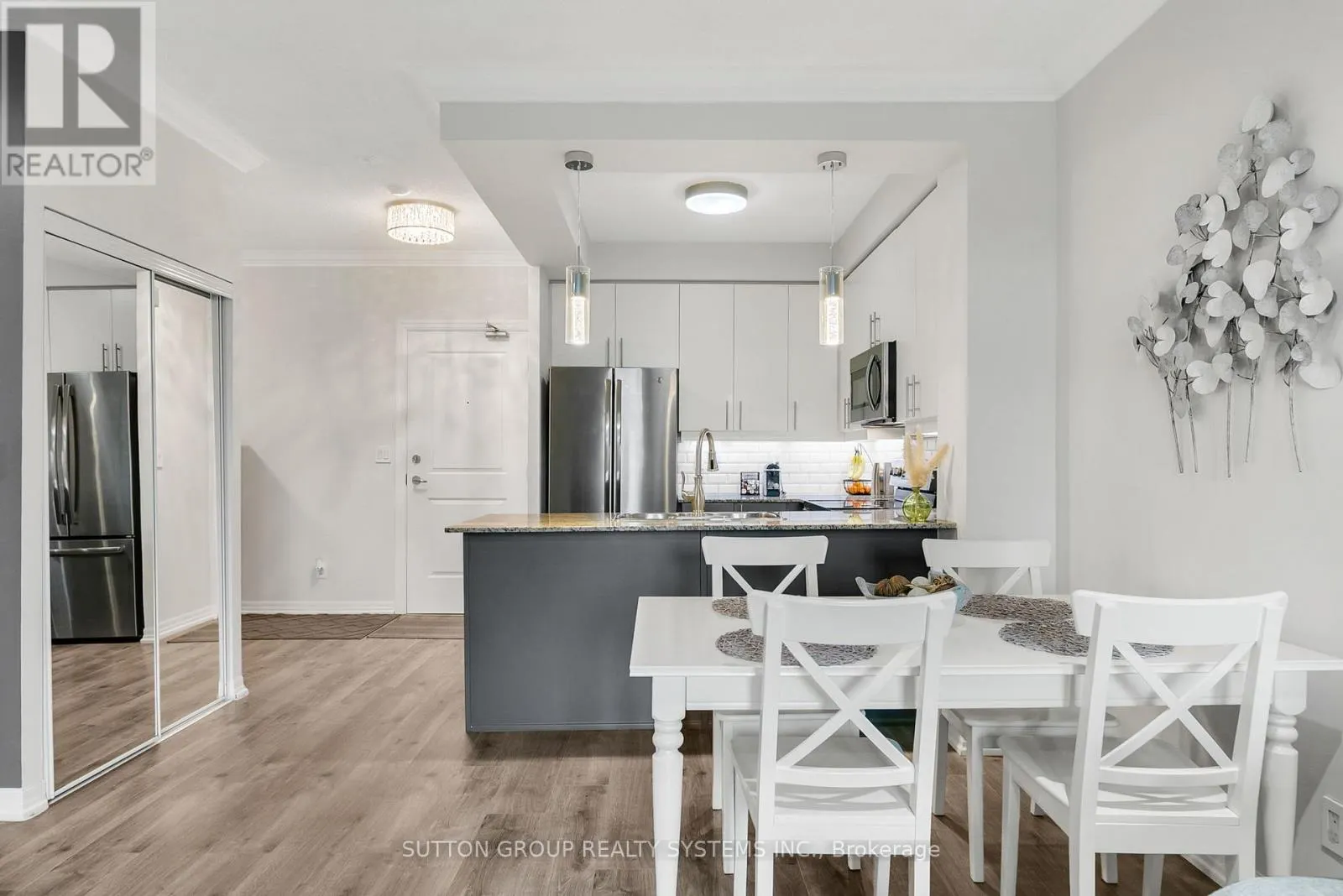 303 - 245 DALESFORD ROAD