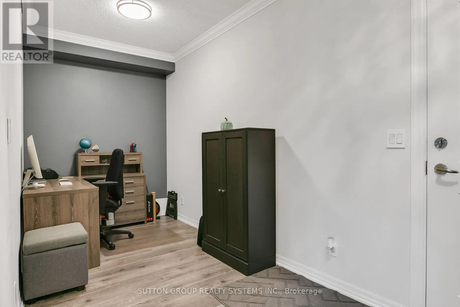 303 - 245 DALESFORD ROAD