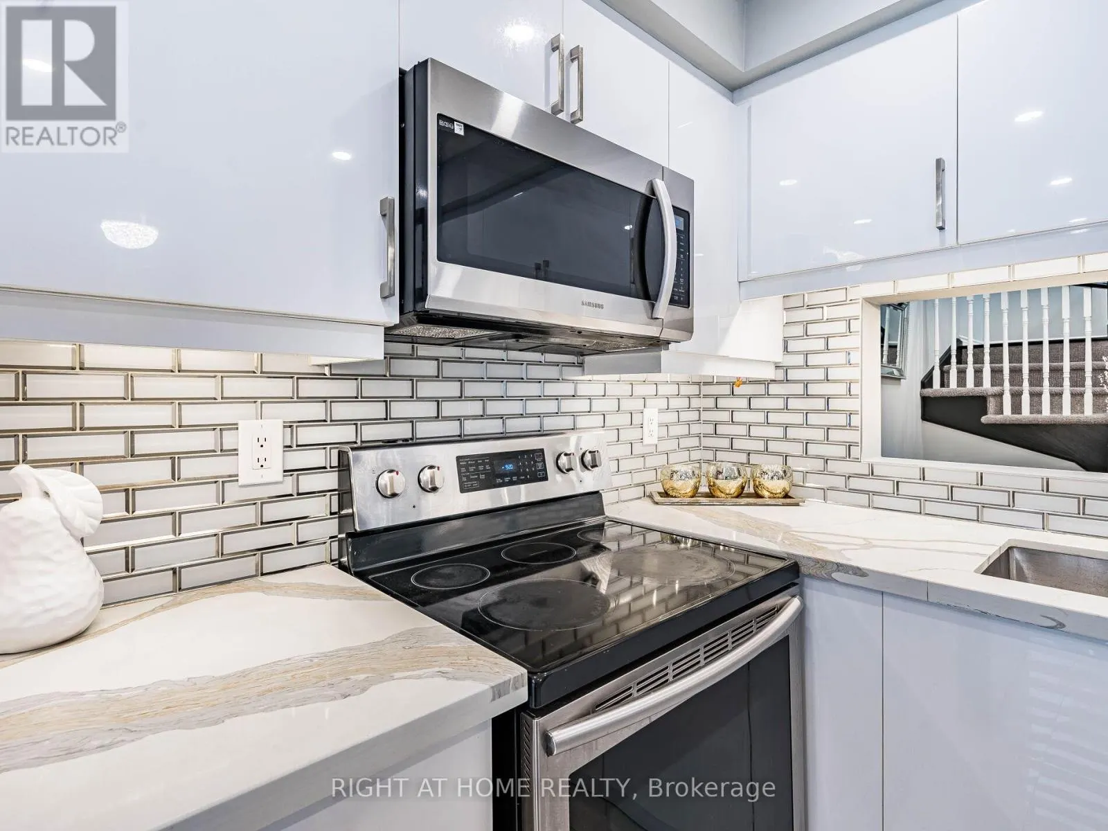 1156 PRESTONWOOD CRESCENT