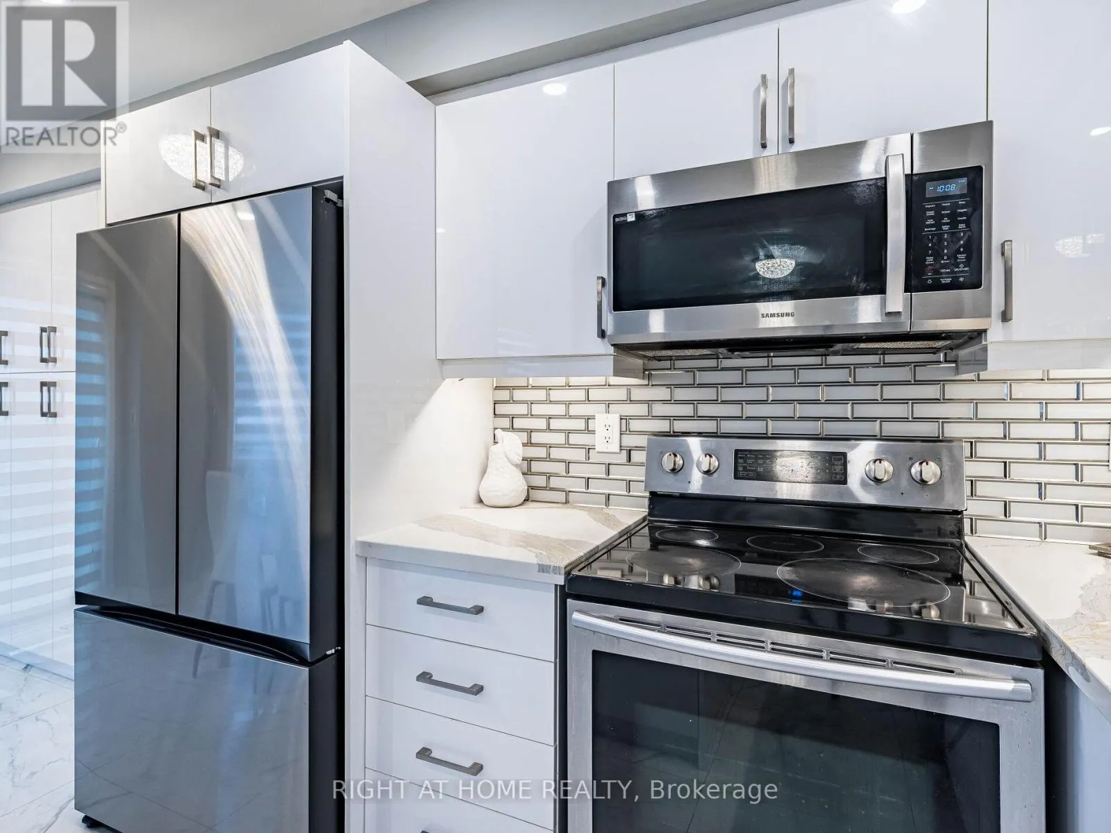 1156 PRESTONWOOD CRESCENT