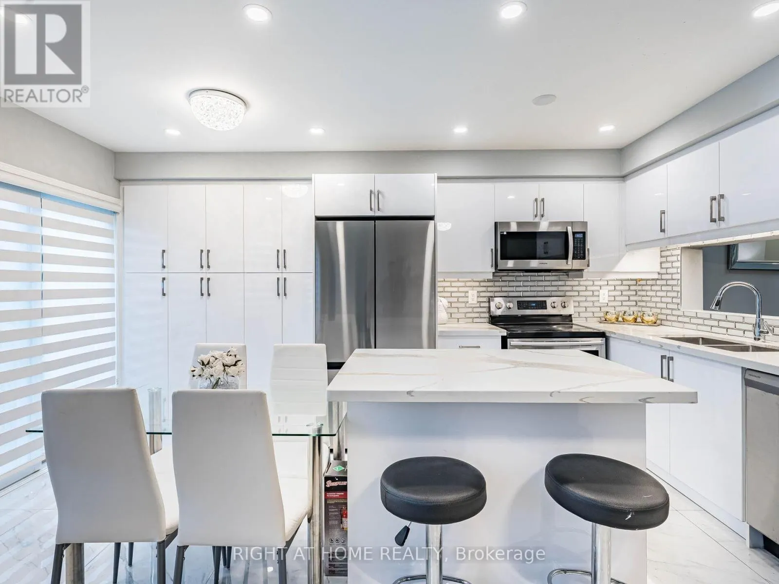 1156 PRESTONWOOD CRESCENT