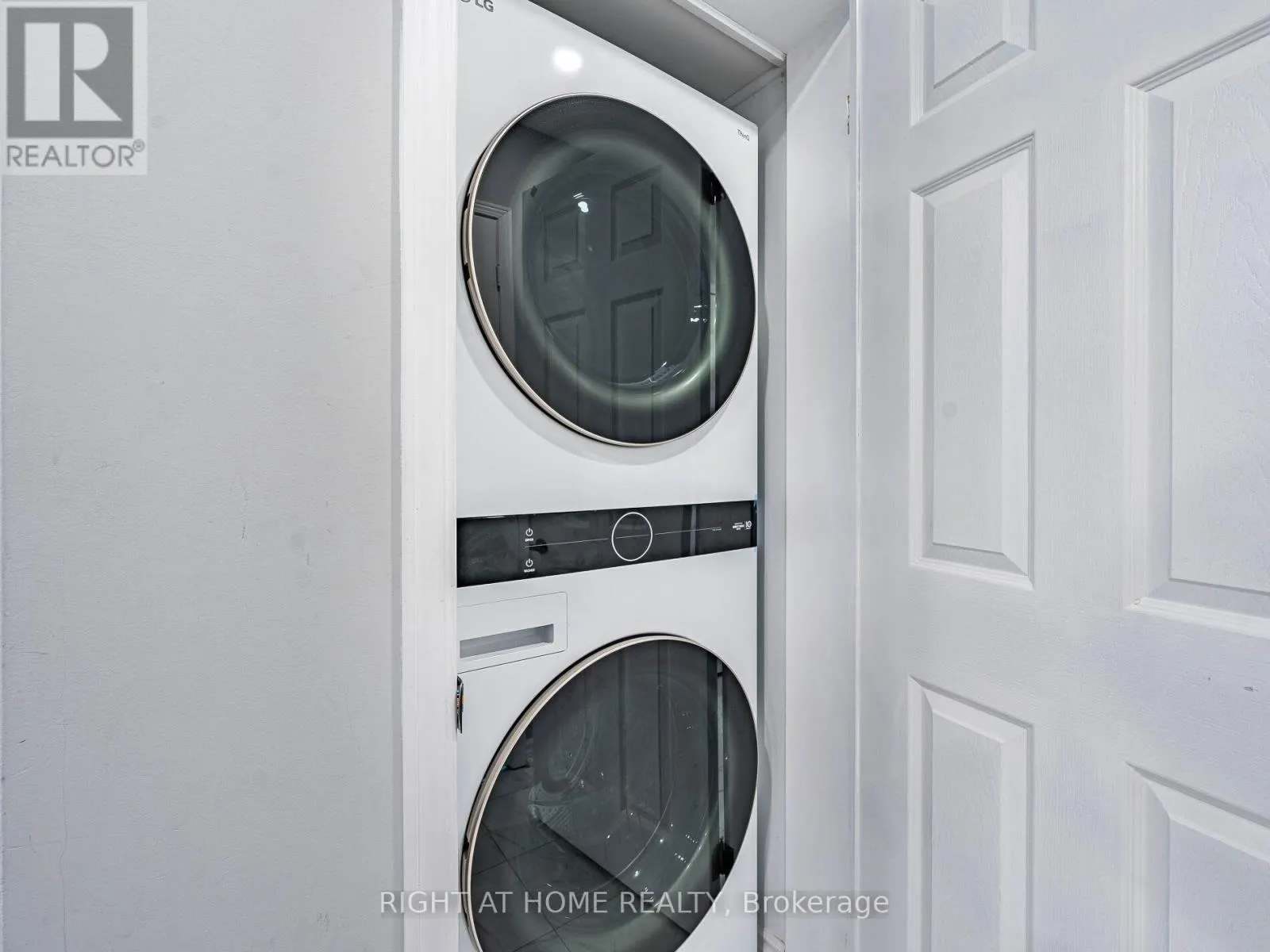 1156 PRESTONWOOD CRESCENT