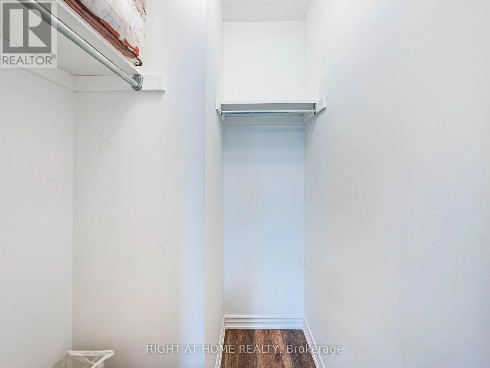 1156 PRESTONWOOD CRESCENT