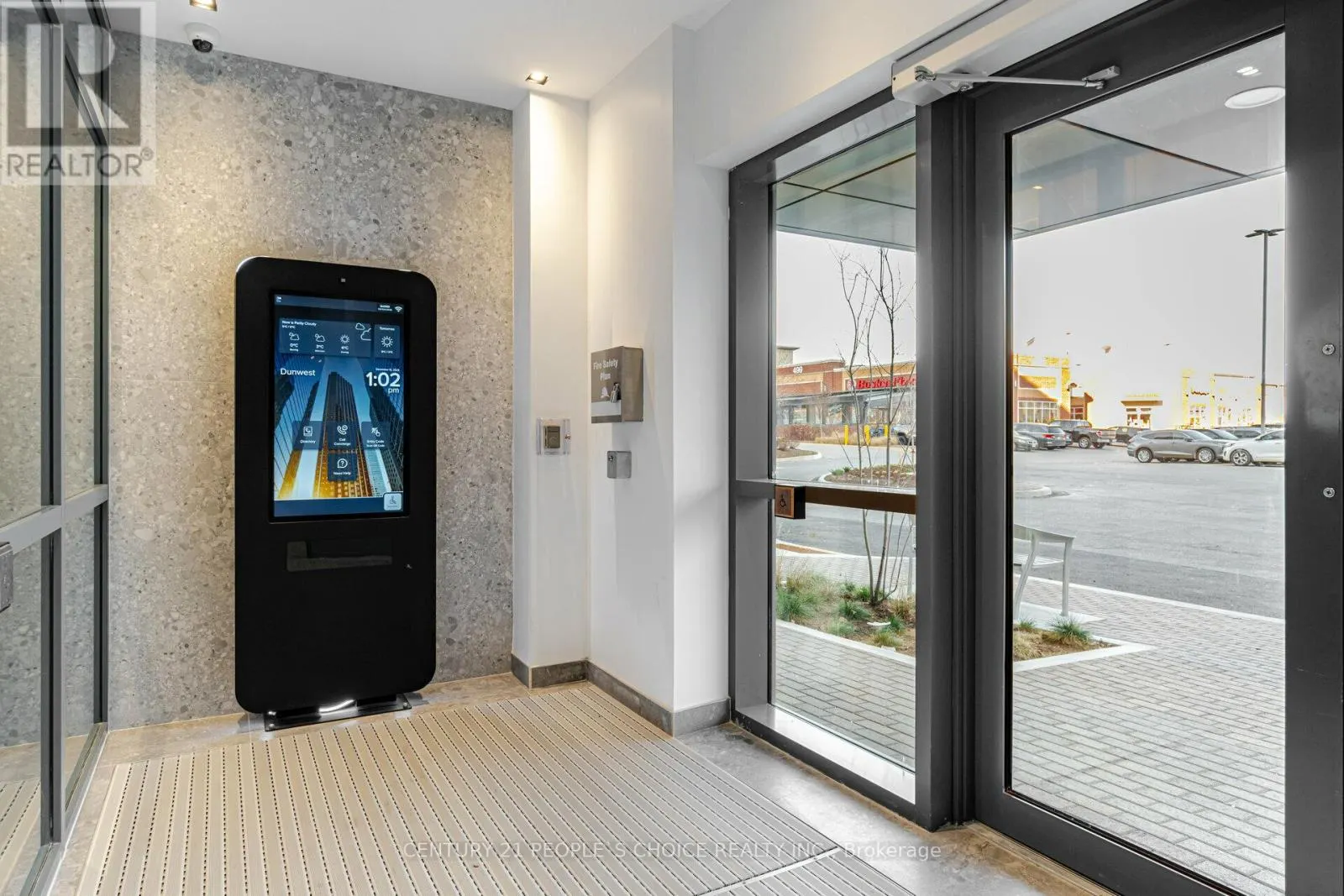 711 - 509 DUNDAS STREET W