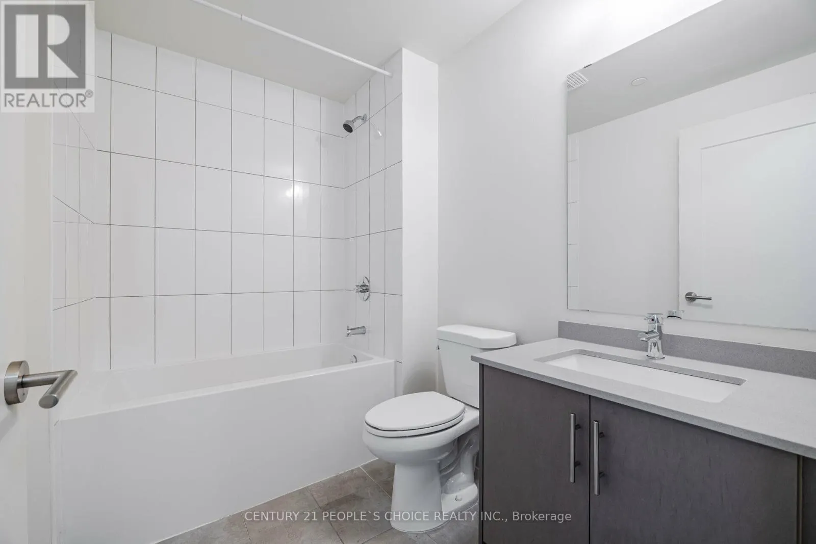 711 - 509 DUNDAS STREET W