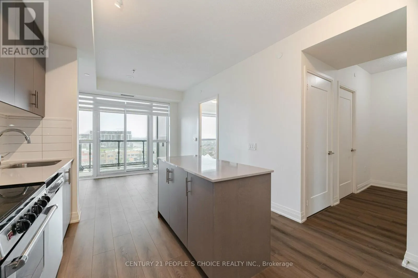 711 - 509 DUNDAS STREET W