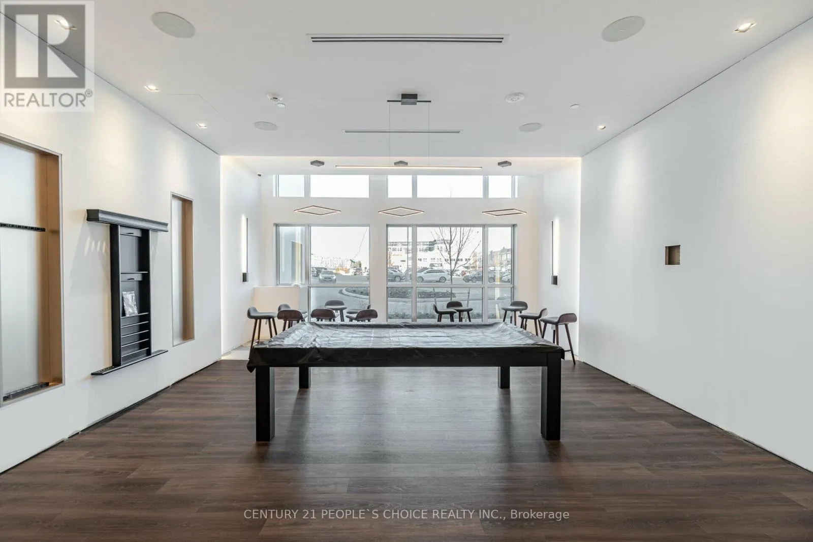 711 - 509 DUNDAS STREET W