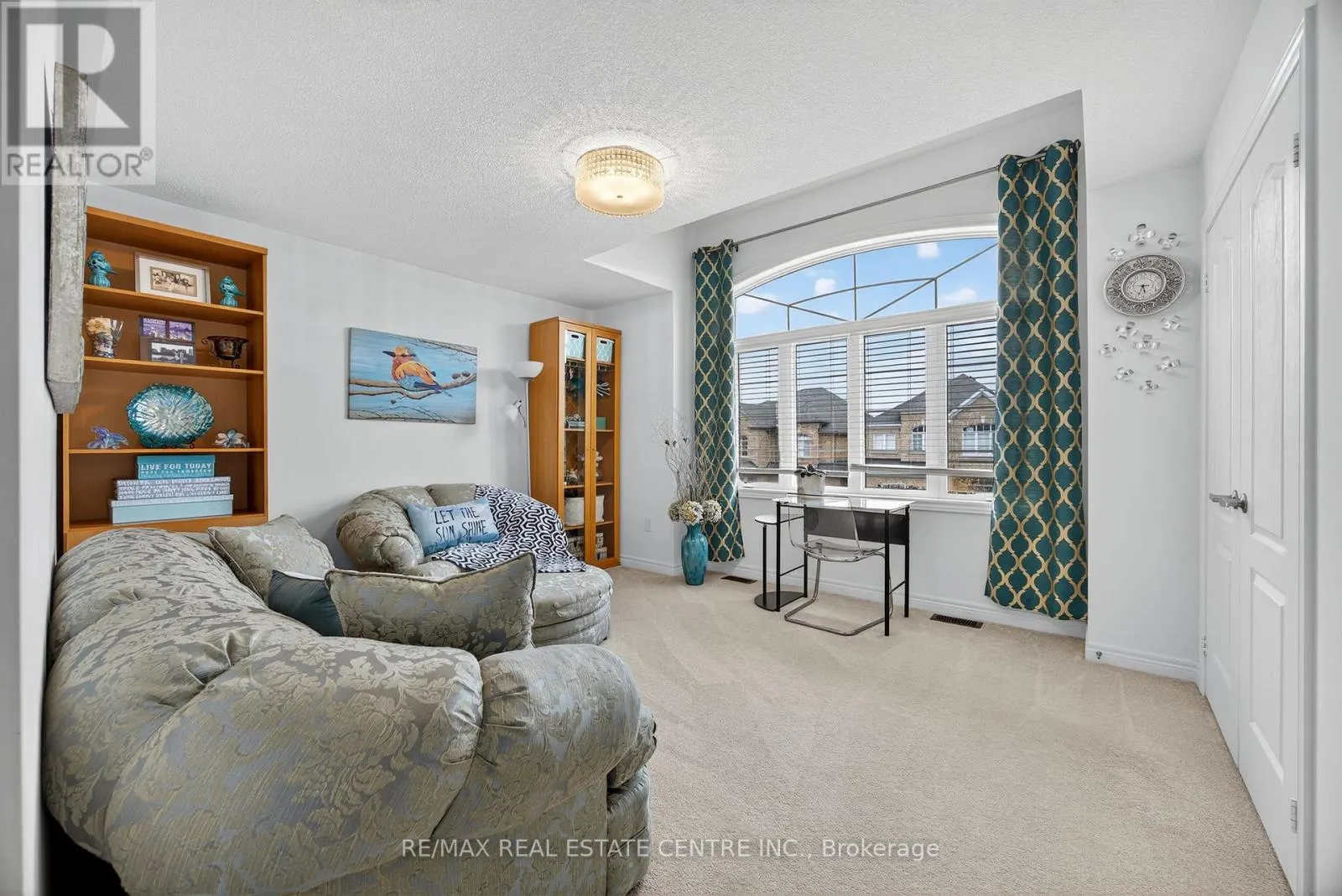 11 FIELDSTONE LANE AVENUE