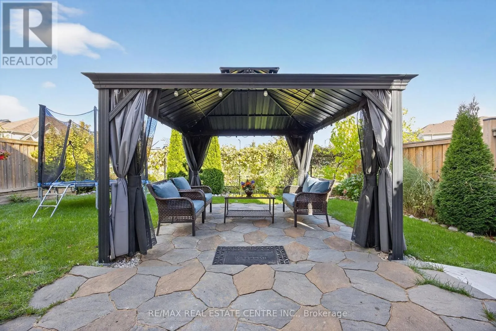 11 FIELDSTONE LANE AVENUE