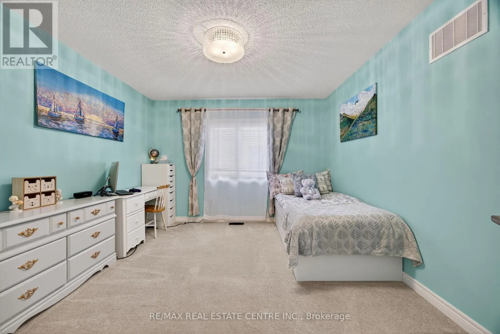 11 FIELDSTONE LANE AVENUE