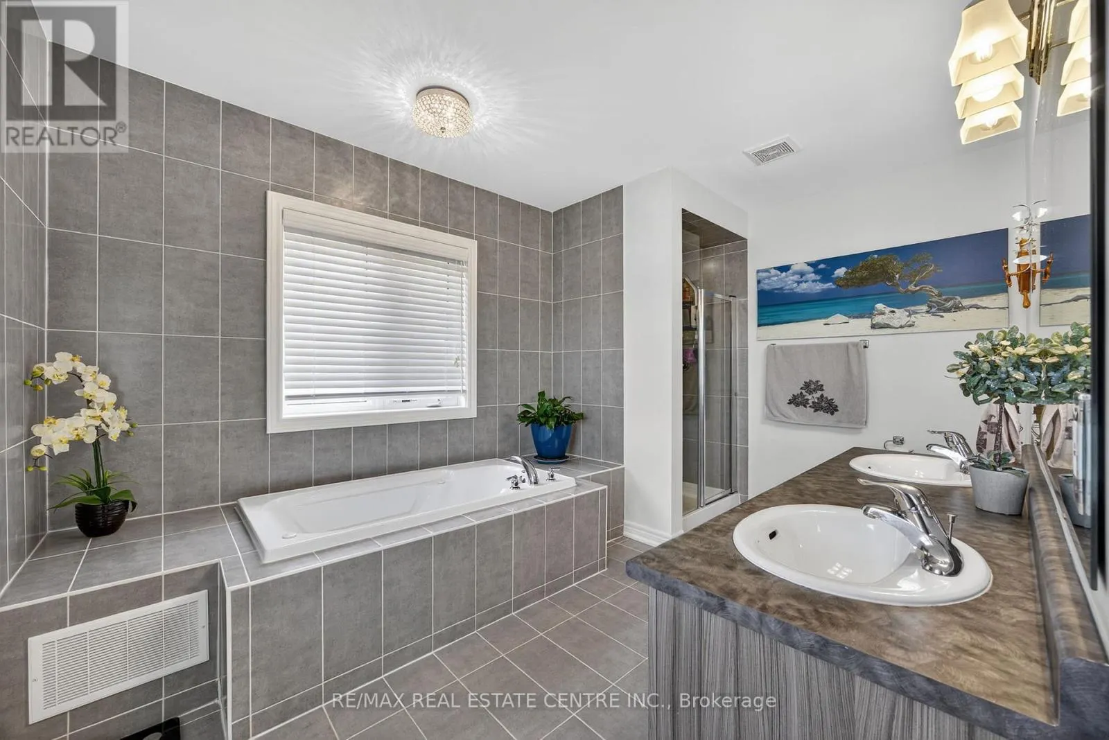 11 FIELDSTONE LANE AVENUE